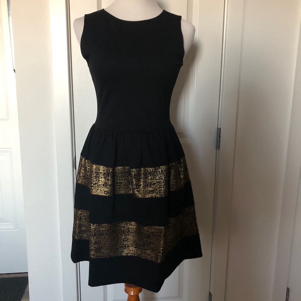 ✨ Bar III Black & Gold Fit-and-Flare Party Dress (Size M) - Picture 9 of 10